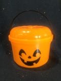 Vintage 1986 McDonalds Pumpkin Jack O’ Lantern Happy Meal Pale with Lid